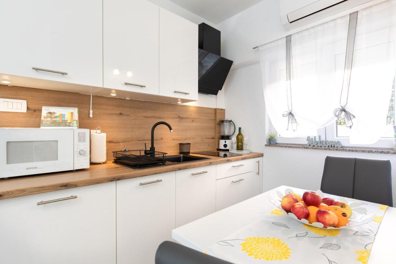 Apartman Ruza クルク エクステリア 写真