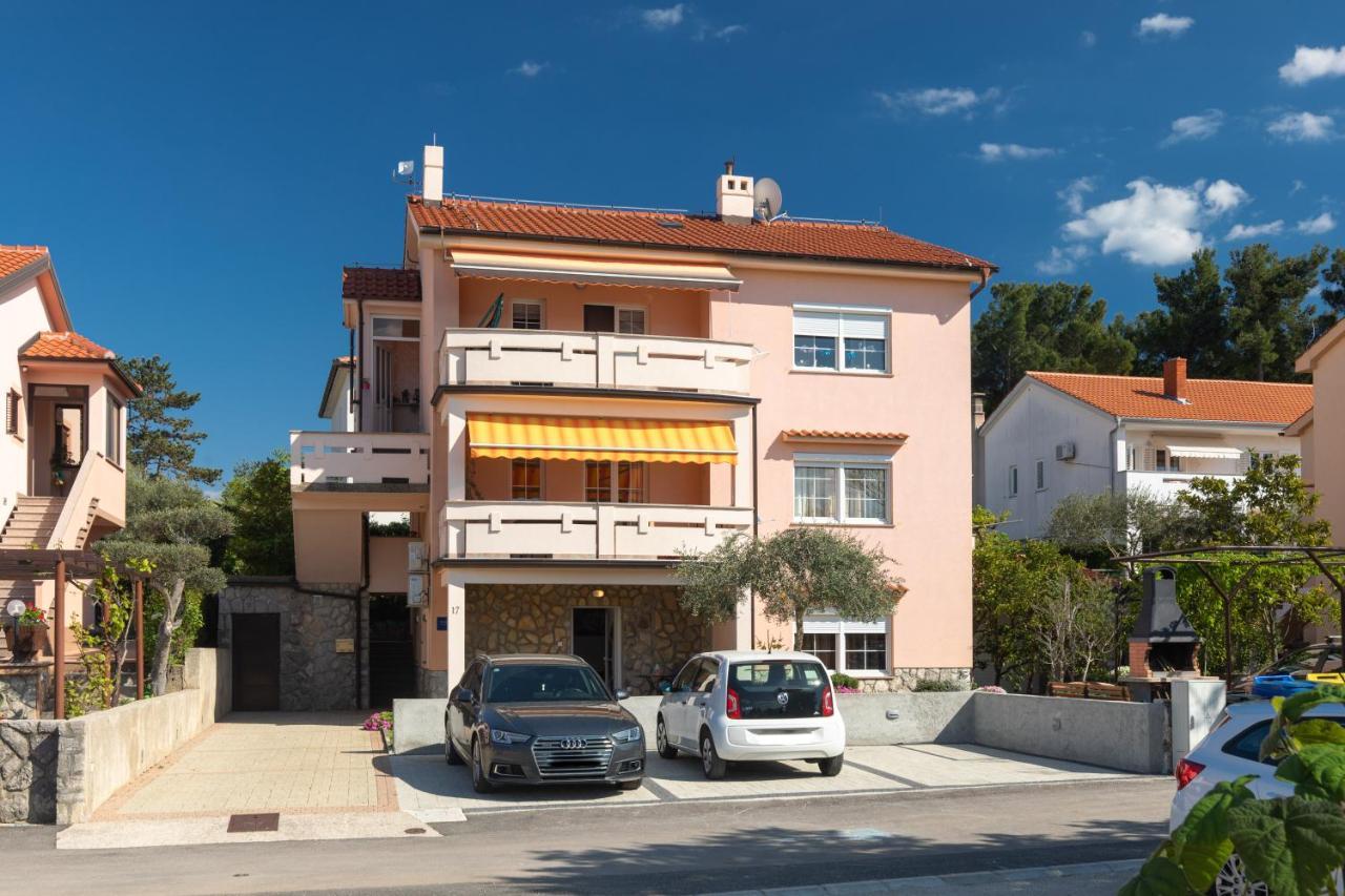 Apartman Ruza クルク エクステリア 写真