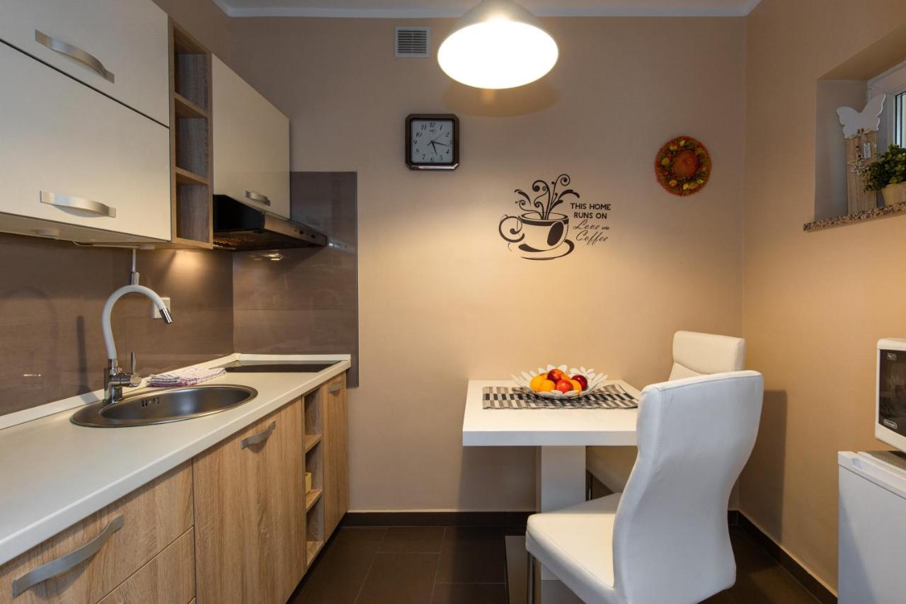 Apartman Ruza クルク エクステリア 写真